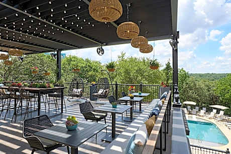 Renaissance by Marriott Austin Hotel