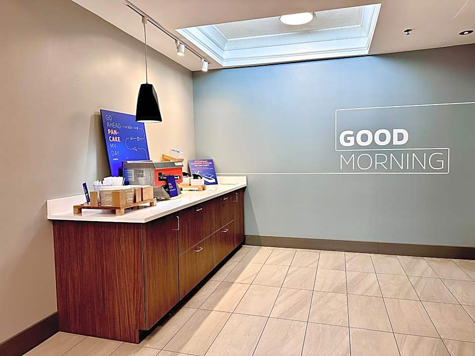 Holiday Inn Express Hotel & Suites Hinesville By IHG