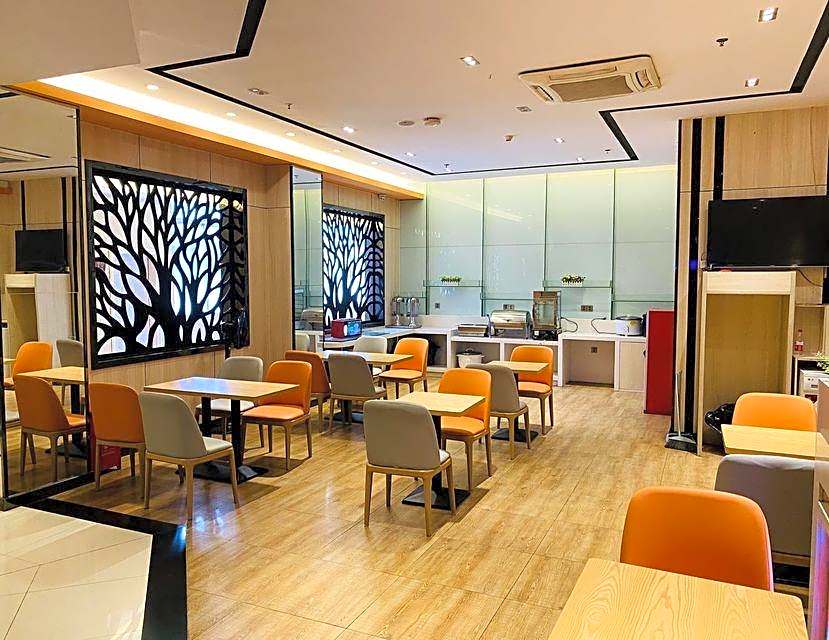 7 Days Premium Wuhan Caidian Square Branch