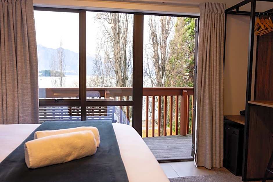 Haka House Queenstown Lakefront
