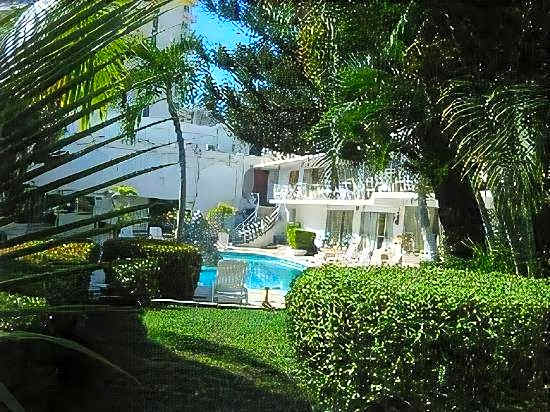 El Tropicano