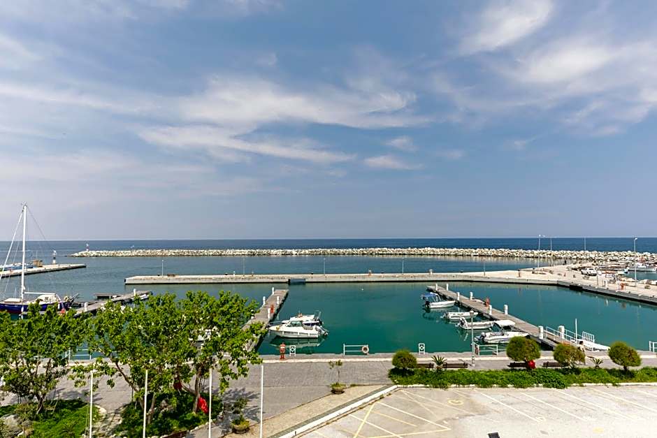 Diverso Platamon, Luxury Hotel & Suites