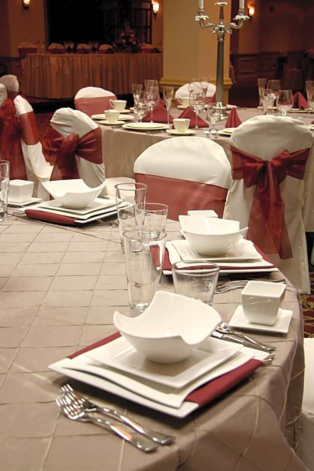 Crowne Plaza Cleveland Airport By IHG