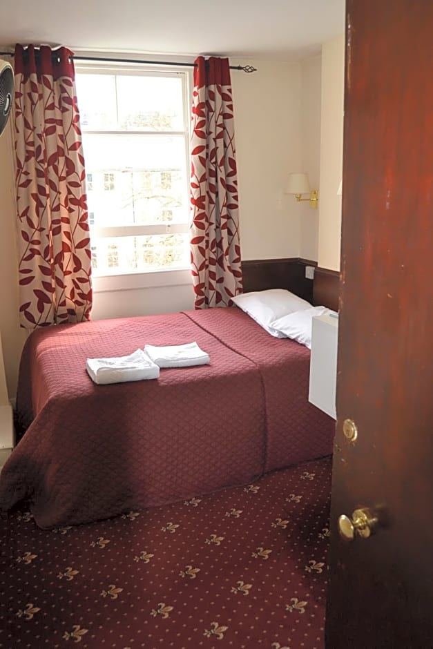 Hyde Park Court Hotel - Guest Reservations