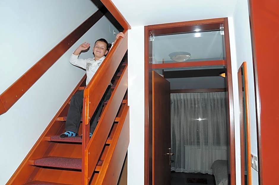 Hotel Tripi, restaurant and pizzeria