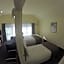 The Peaks Motor Inn