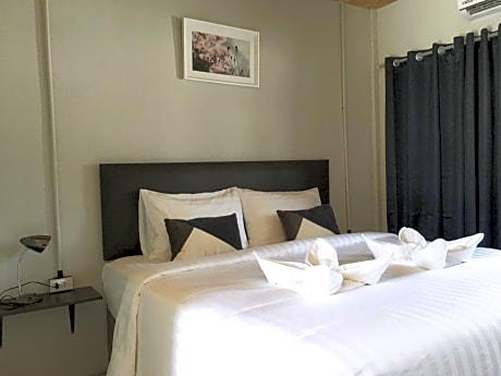 MOOK BOONCHU HOTEL