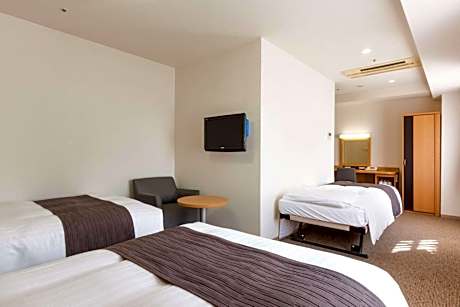 Triple Room - Non-Smoking