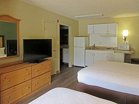 2 Double Beds Nonsmoking
