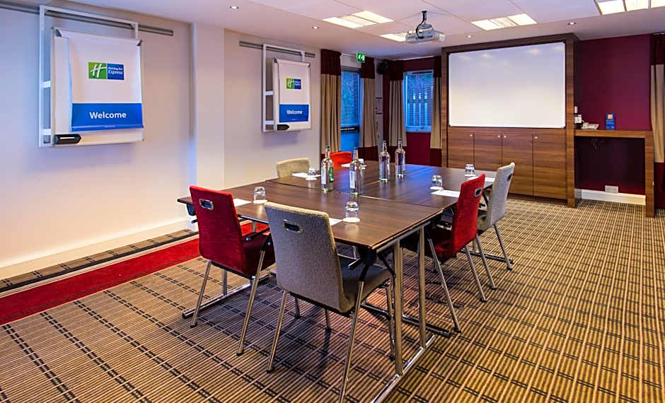 Holiday Inn Express Stoke-On-Trent By IHG