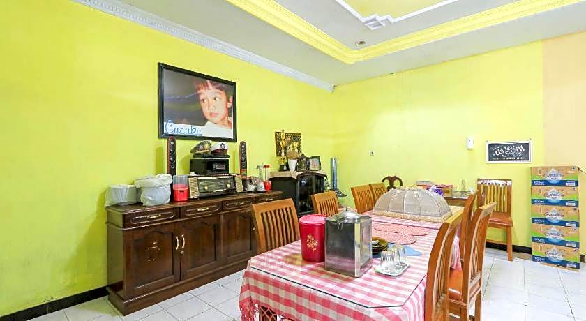 OYO 2440 Wallet Family Residence Syariah