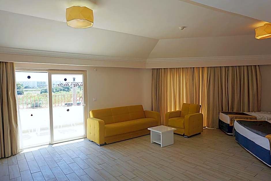 Side Legend Hotel
