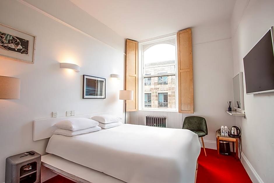 Kellys Hotel