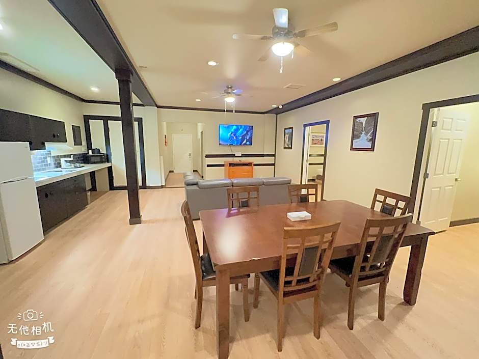 Photo 1 of 5 of Deluxe Apartment