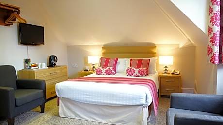 Family Room (5 Adults)