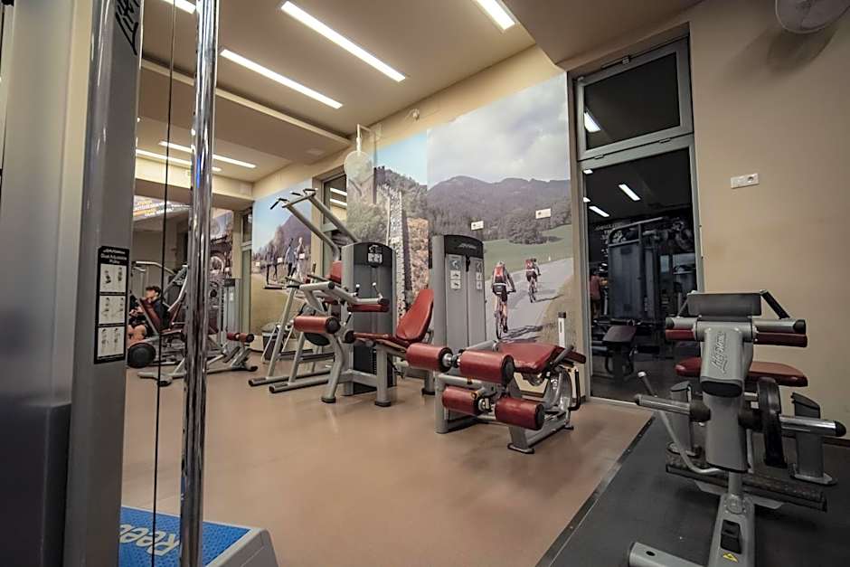 Eleven Business & Sport Hotel