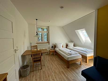 Studio-Apartment-Eigenes Badezimmer-Stadtblick-201