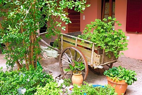 Charming B&B and Osteria La Crisalide