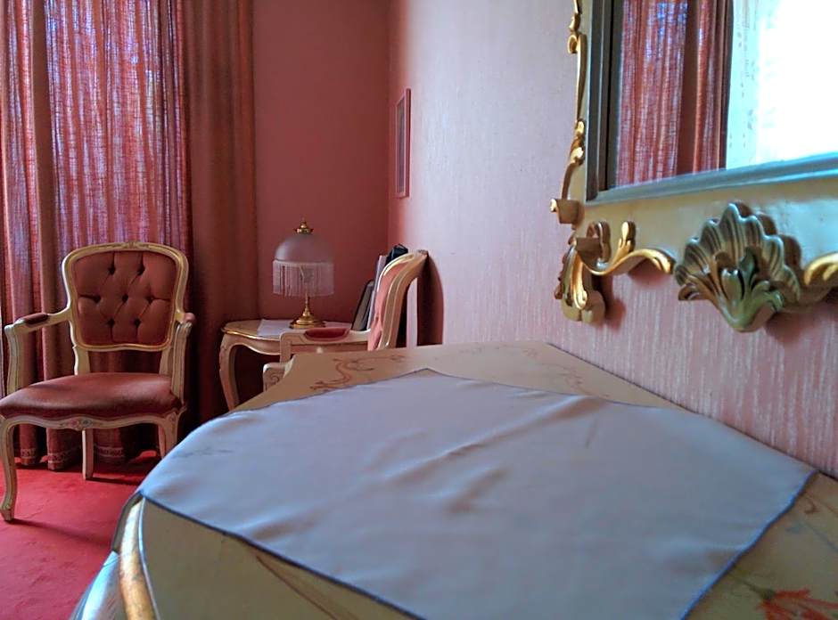 Hotel Croix d'Or et Poste - Historisches Hotel