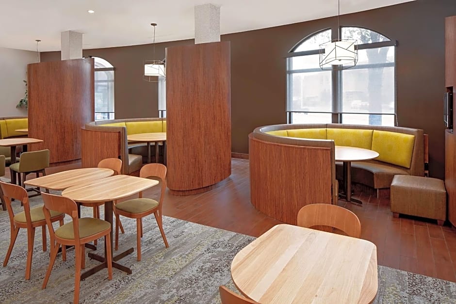 Courtyard by Marriott Houma