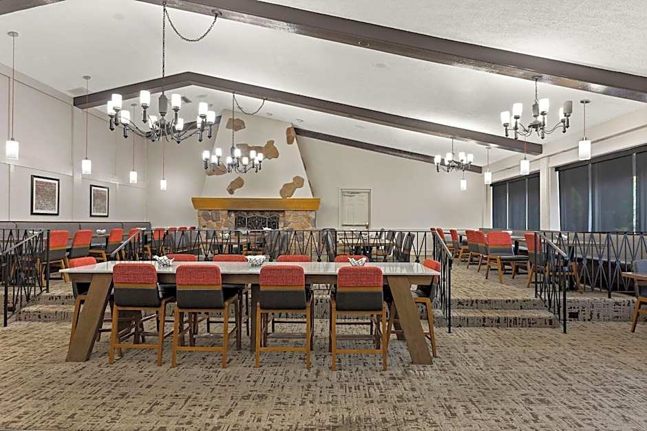 The Clover Hotel, Ascend Hotel Collection