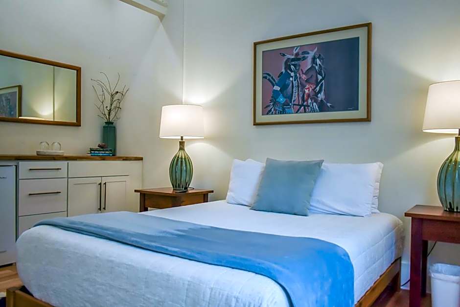Warner Hotel