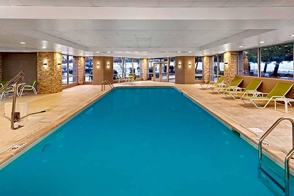 Holiday Inn Chicago Oakbrook by IHG