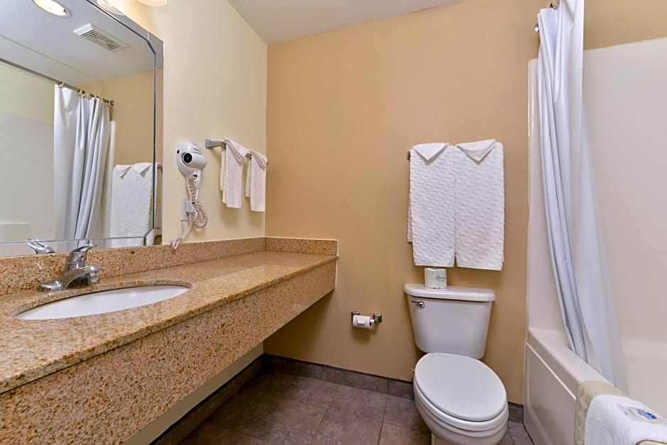 Americas Best Value Inn & Suites-Winnie