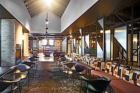 Amora Hotel Riverwalk
