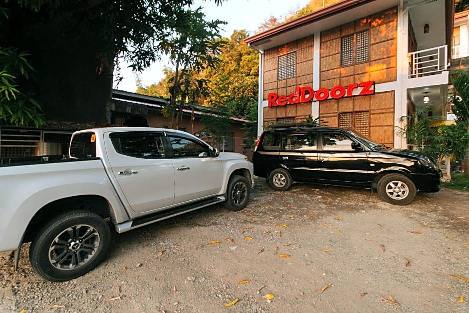 RedDoorz @ Camp Saint John Hotel La Union