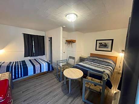 Quadruple Room with Bathroom