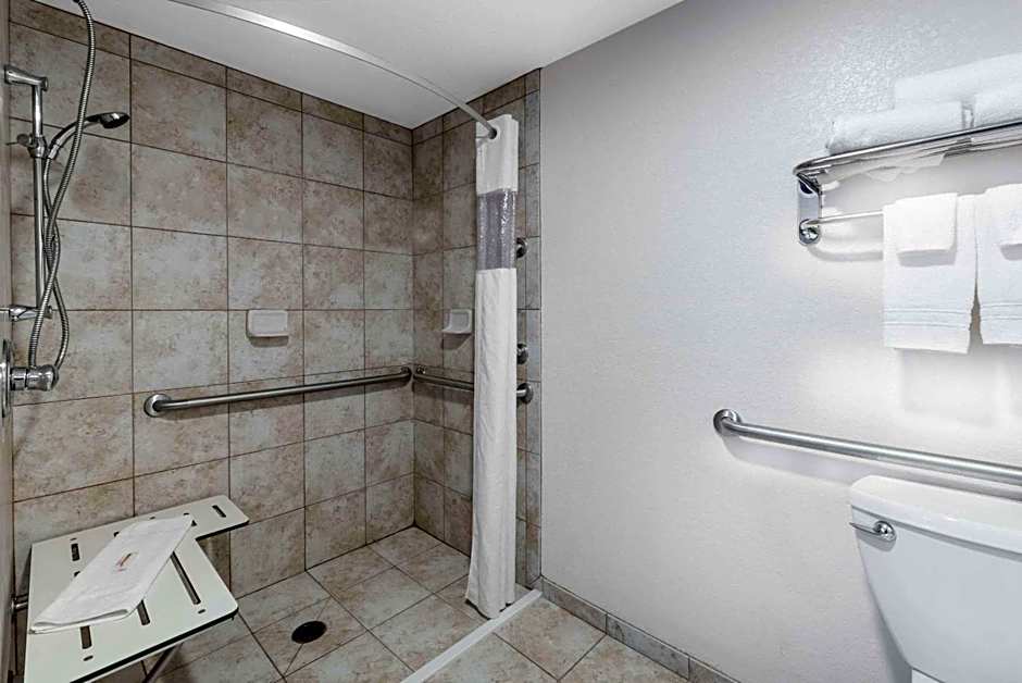 Days Inn by Wyndham Bismarck