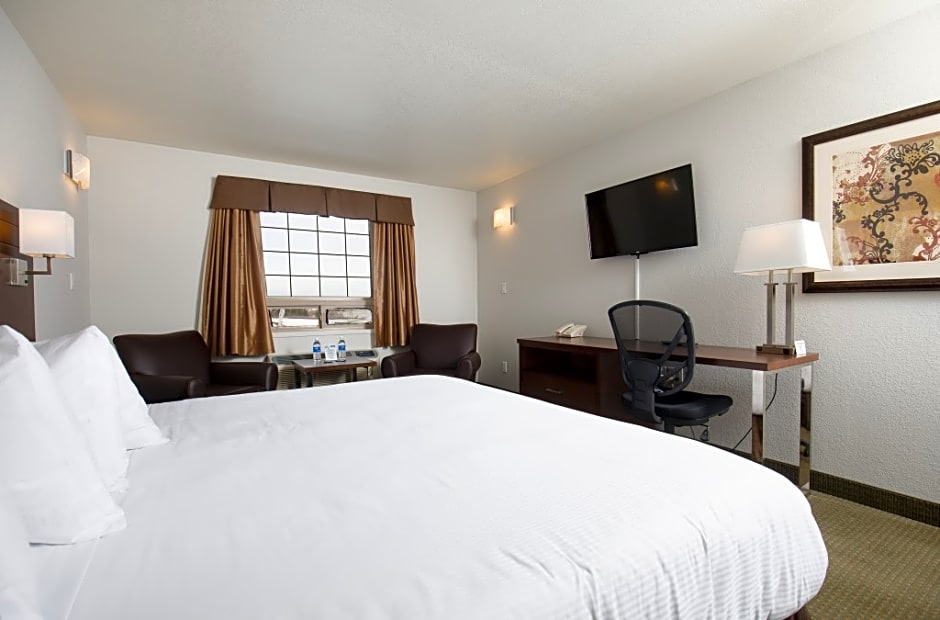 Service Plus Inns & Suites Grande Prairie