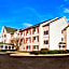 Country Inn & Suites by Radisson, Clinton, IA
