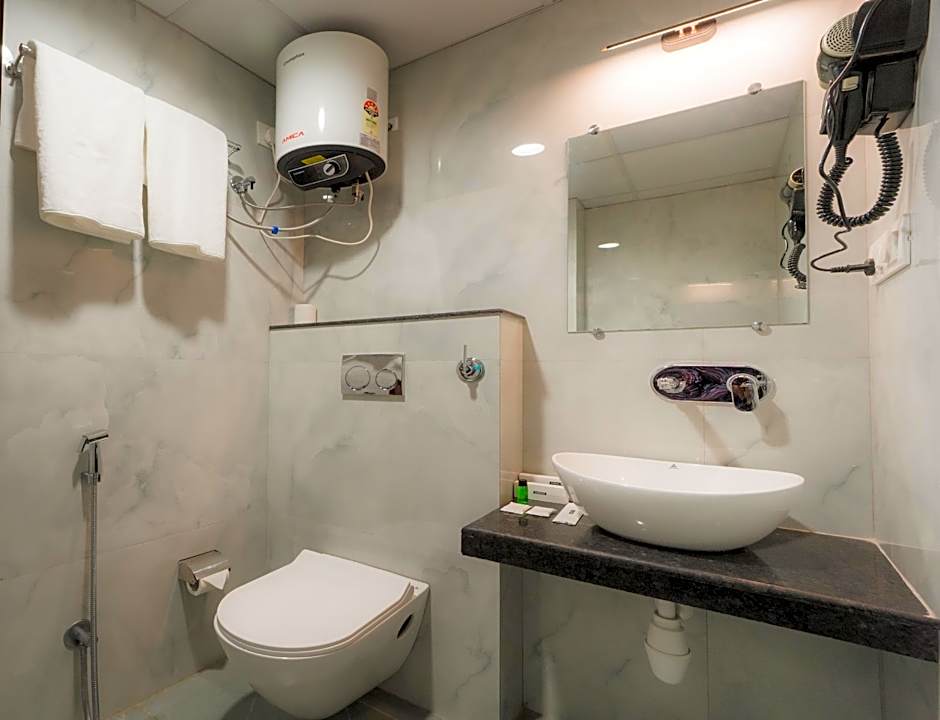 Hotel Sugandh Retreat
