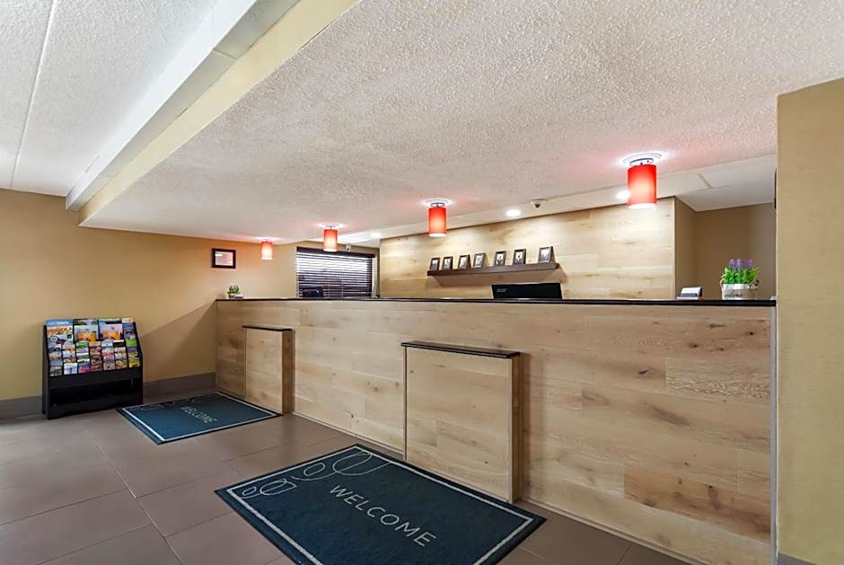 Wingate by Wyndham Lincoln Airport East