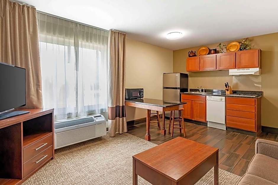 Comfort Inn & Suites Grinnell near I-80
