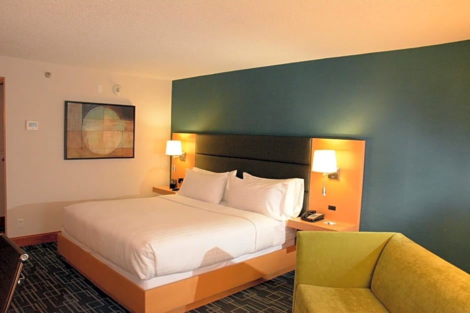 Holiday Inn Express Stamford, an IHG Hotel