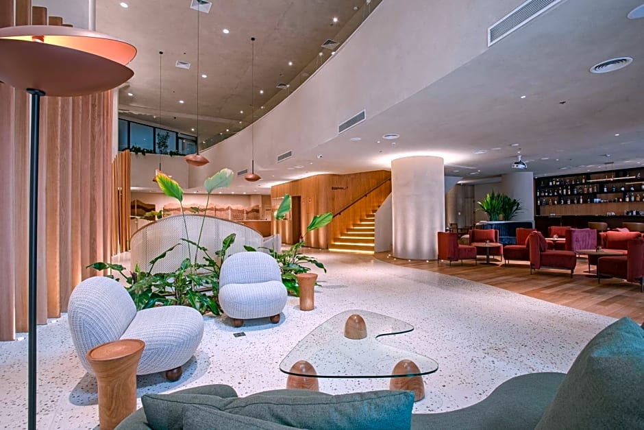 QOYA Hotel Curitiba, Curio Collection by Hilton