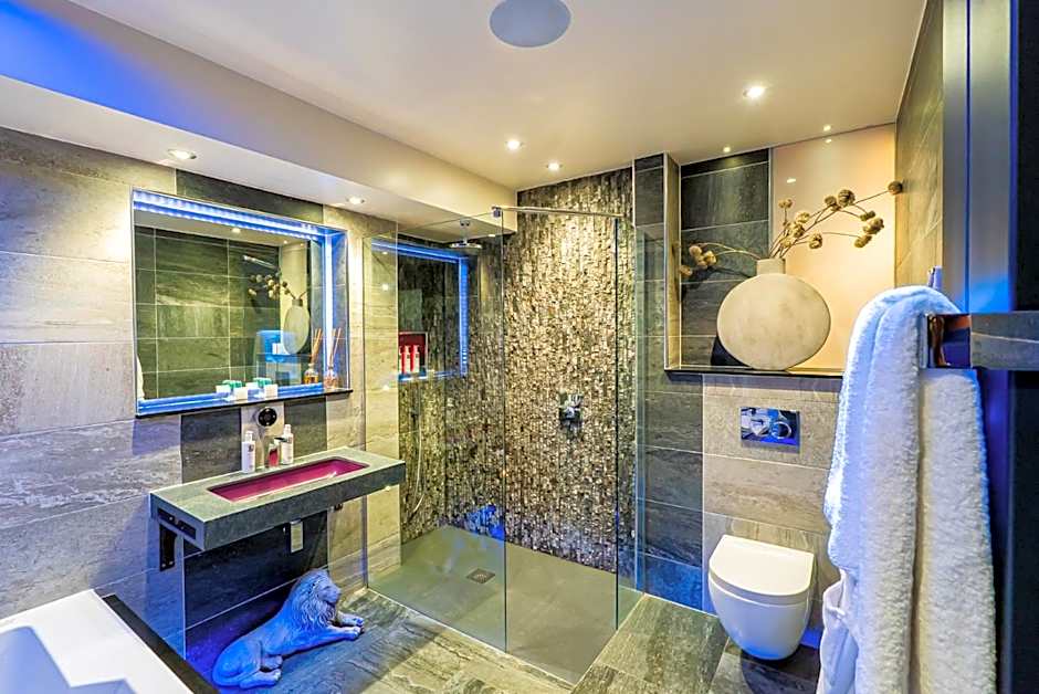 Church Suites by The Cranleigh Boutique