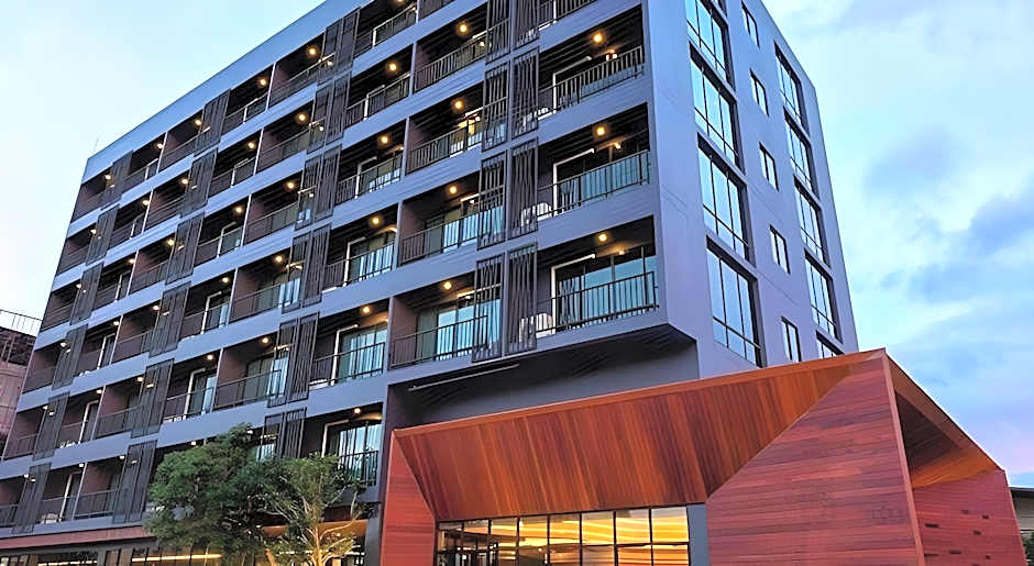 TONAOI GRAND HOTEL