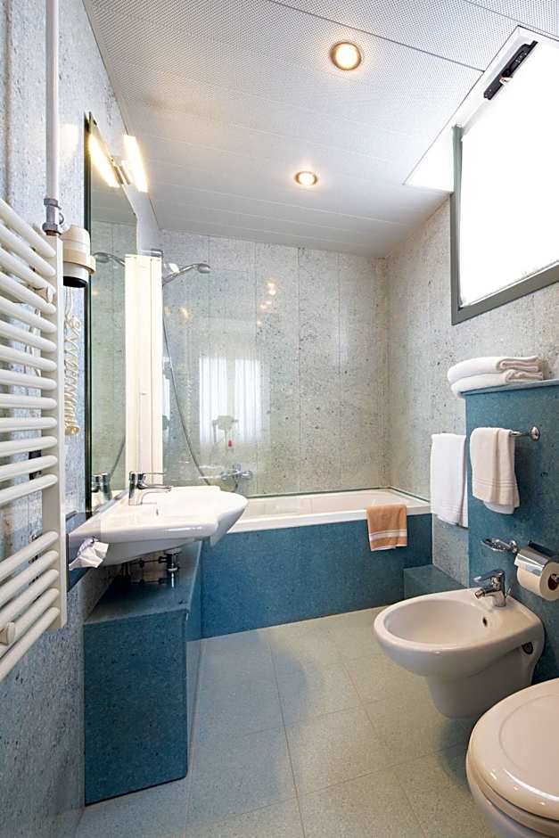 Jet Hotel, Sure Hotel Collection by Best Western