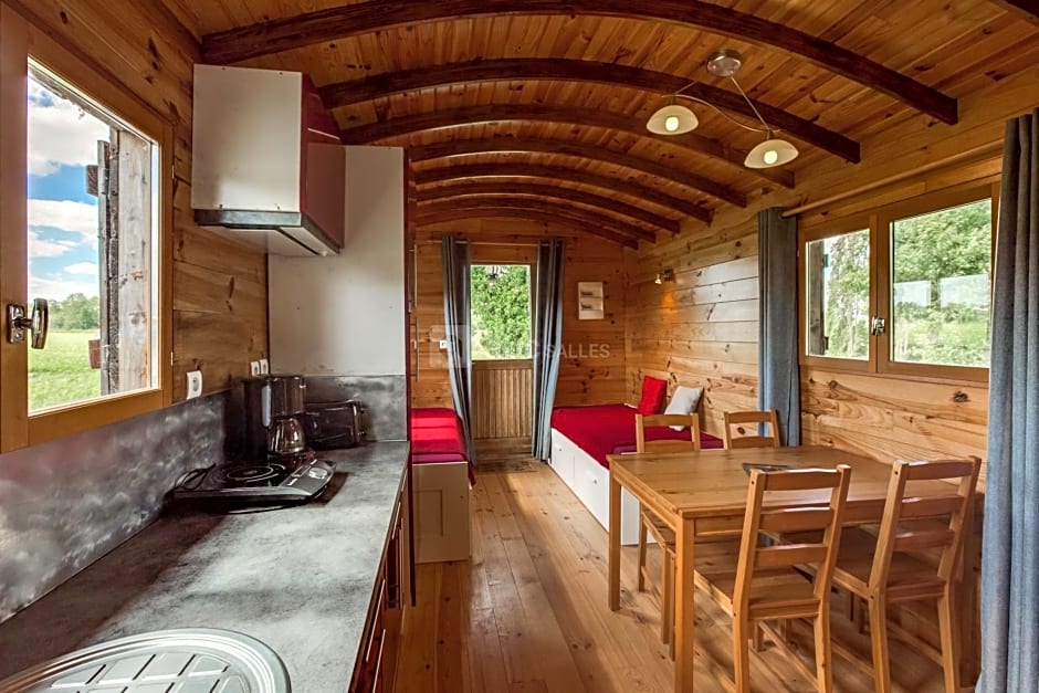 La Ferme de l'isle et sa Roulotte