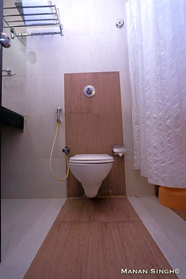 Hotel Samrat, Jabalpur