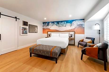 Superior King Room