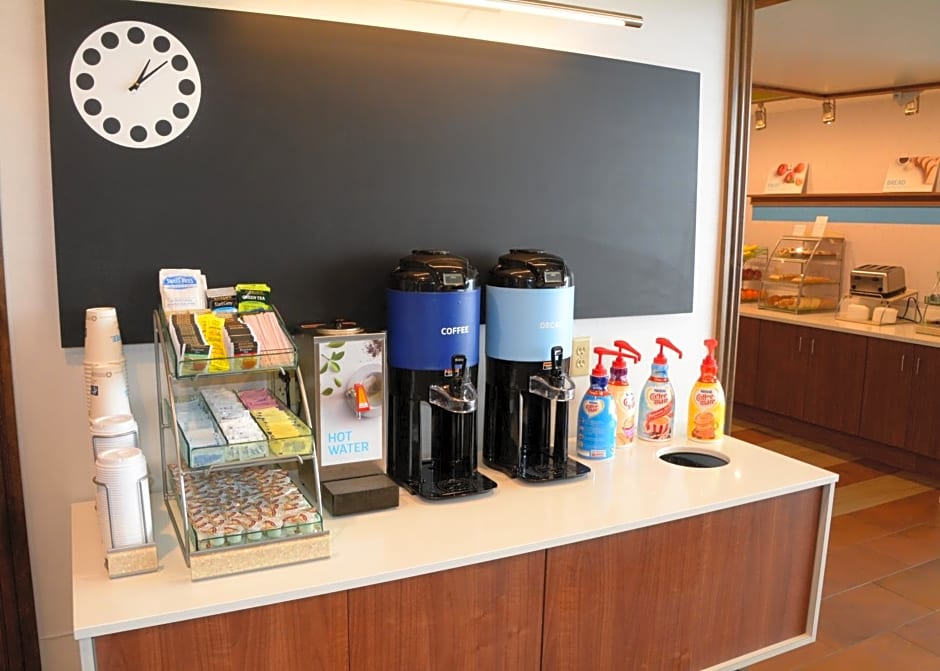 Holiday Inn Express & Suites Pittsburgh - Monroeville By IHG
