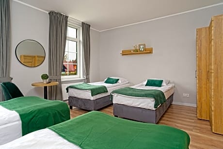 Quadruple Room with Private External Bathroom