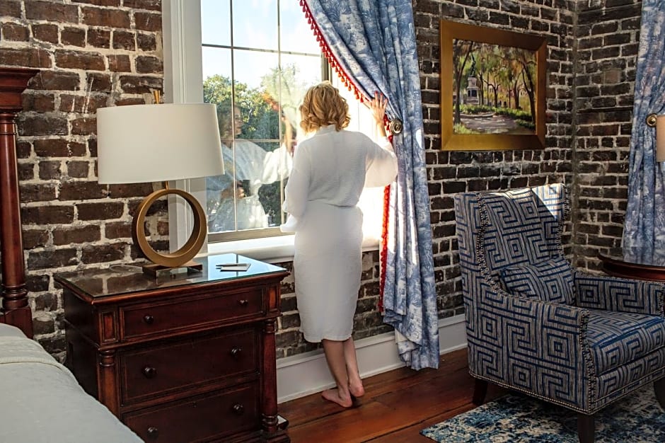 East Bay Inn, Historic Inns of Savannah Collection