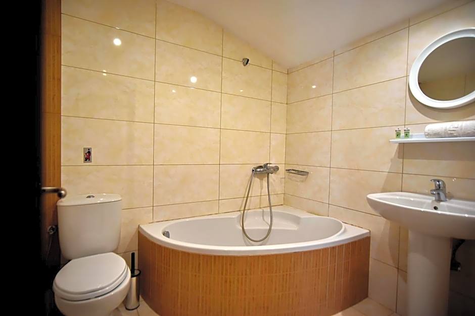 24 Seven Boutique Hotel