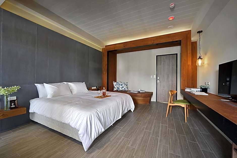 Sun Moon Lake Blue Sky Bay B&B